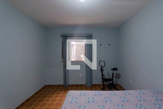 Quarto 1 de casa à venda com 3 quartos, 150m² em Jardim Santo Antônio, São Paulo