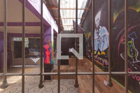 Vista Quarto 1 de casa à venda com 3 quartos, 150m² em Jardim Santo Antônio, São Paulo