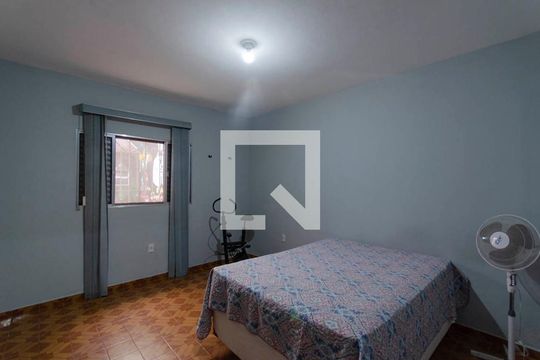 Quarto 1 de casa à venda com 3 quartos, 150m² em Jardim Santo Antônio, São Paulo