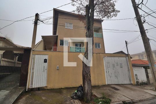 Fachada de casa de condomínio para alugar com 2 quartos, 105m² em Vila Curuçá, Santo André