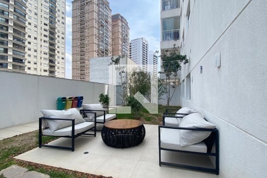 Área comum de apartamento para alugar com 1 quarto, 50m² em Alphaville Empresarial, Barueri