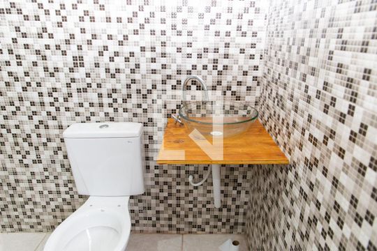 Banheiro de apartamento para alugar com 1 quarto, 31m² em Casa Grande, Diadema