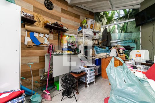 Quarto de Serviço de casa à venda com 2 quartos, 130m² em Parque Jabaquara, São Paulo