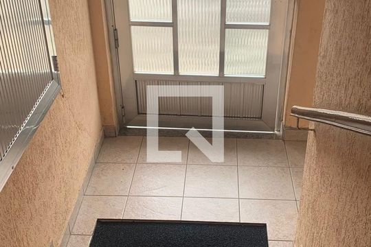 Escada de apartamento à venda com 3 quartos, 94m² em Vila Cachoeira, São Paulo