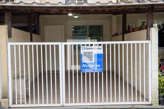 Fachada de casa de condomínio para alugar com 2 quartos, 66m² em Comendador Soares, Nova Iguaçu