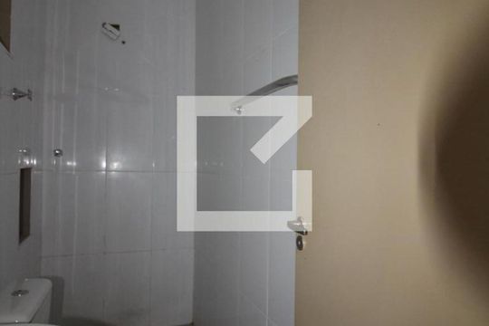 Banheiro de apartamento para alugar com 1 quarto, 48m² em Jardim Três Marias, São Paulo