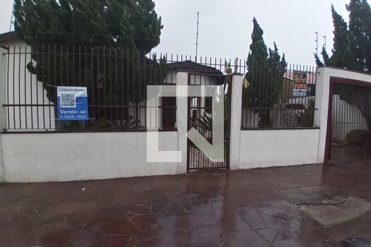 Fachada de casa à venda com 3 quartos, 1m² em Santo Andre, São Leopoldo