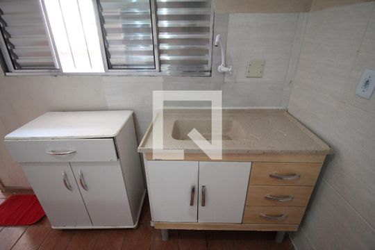 Cozinha de casa para alugar com 1 quarto, 30m² em Vila Buenos Aires, São Paulo