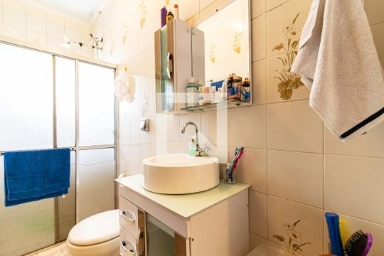 Banheiro Social de casa à venda com 5 quartos, 300m² em Vila Babilônia, São Paulo