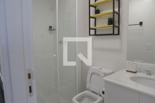 Banheiro de apartamento para alugar com 1 quarto, 38m² em Mirandópolis, São Paulo