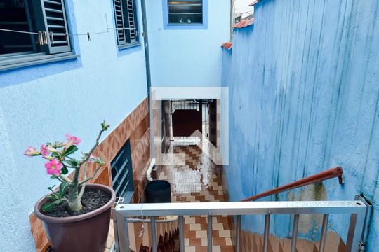 Corredor de Entrada  de casa à venda com 3 quartos, 220m² em Vila Capitão Rabelo, Guarulhos