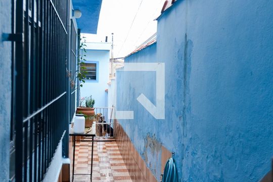 Corredor de Entrada  de casa à venda com 3 quartos, 220m² em Vila Capitão Rabelo, Guarulhos