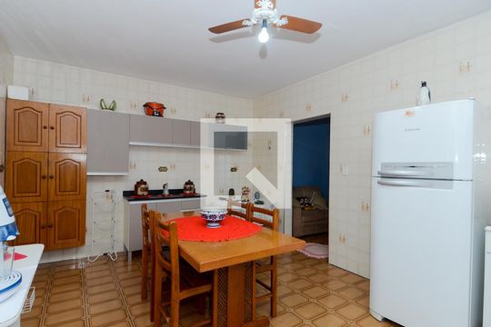 Cozinha de casa à venda com 3 quartos, 220m² em Vila Capitão Rabelo, Guarulhos
