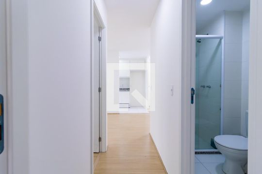 Corredor de apartamento para alugar com 2 quartos, 55m² em Vila Dom Pedro I, São Paulo