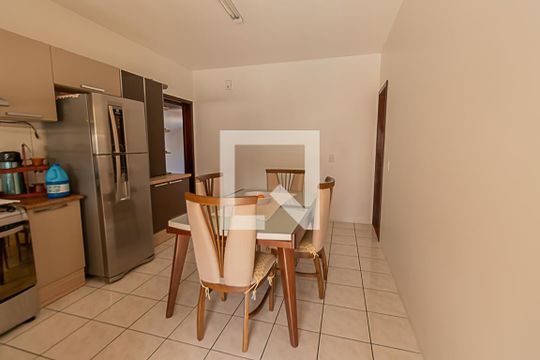 Cozinha de casa à venda com 3 quartos, 178m² em Cristo Rei, São Leopoldo