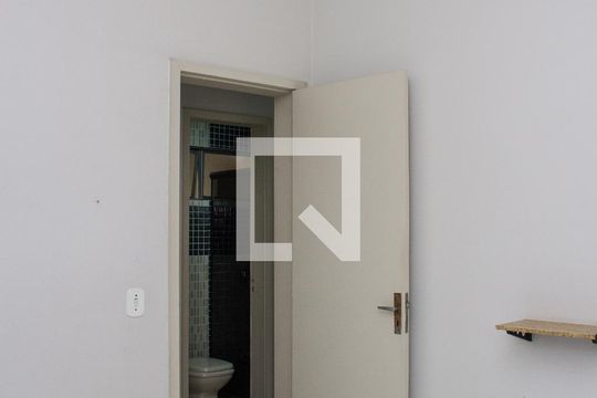Quarto 01 de apartamento para alugar com 3 quartos, 80m² em Lins de Vasconcelos, Rio de Janeiro