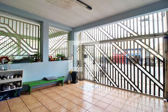 Garagem de casa à venda com 3 quartos, 126m² em Utinga, Santo André
