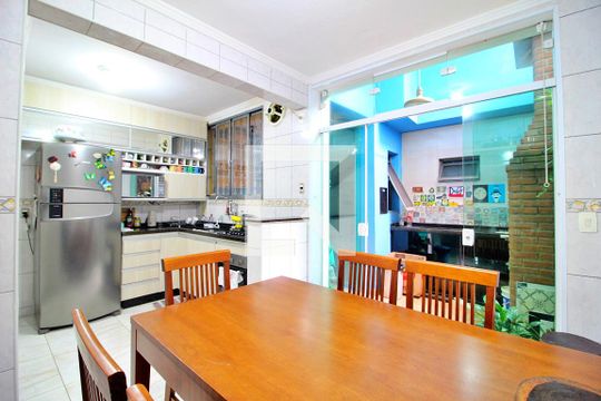 Cozinha de casa à venda com 3 quartos, 126m² em Utinga, Santo André