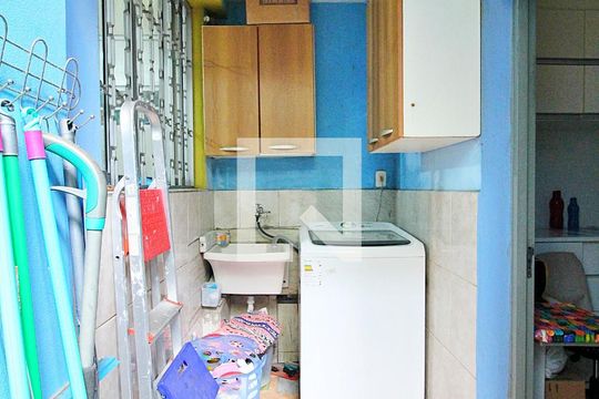 Área de Serviço de casa à venda com 3 quartos, 126m² em Utinga, Santo André
