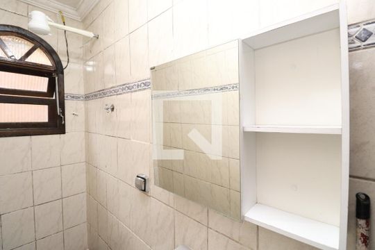 Banheiro de casa para alugar com 1 quarto, 70m² em Parque Continental I, Guarulhos