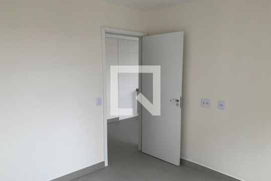 Quarto de apartamento para alugar com 1 quarto, 35m² em Presidente Altino, Osasco