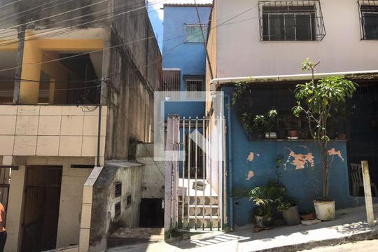 Fachada de casa para alugar com 2 quartos, 70m² em Fazenda Grande do Retiro, Salvador