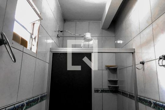 Banheiro de casa para alugar com 2 quartos, 70m² em Fazenda Grande do Retiro, Salvador