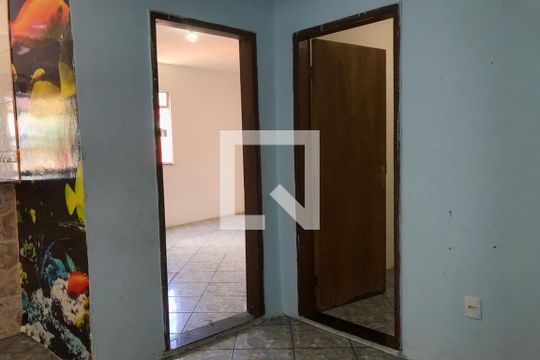 Sala de casa para alugar com 2 quartos, 70m² em Fazenda Grande do Retiro, Salvador