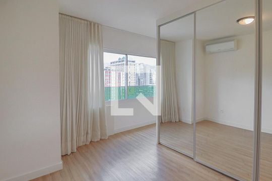 Quarto Suíte de apartamento para alugar com 1 quarto, 40m² em Funcionários, Belo Horizonte