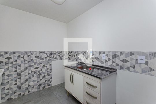 Cozinha de apartamento para alugar com 2 quartos, 45m² em Jacaré, Niterói