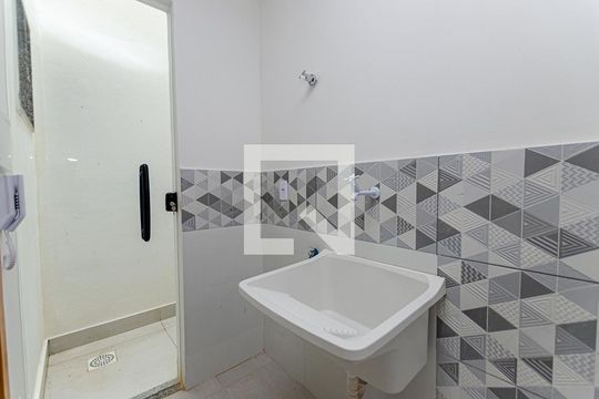Área de Serviço de casa de condomínio para alugar com 2 quartos, 45m² em Jacaré, Niterói