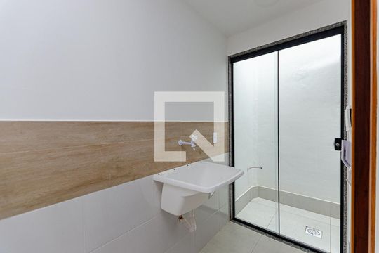 Área de Serviço de apartamento para alugar com 2 quartos, 45m² em Jacaré, Niterói