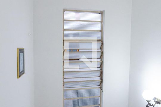 Escadas de casa à venda com 4 quartos, 143m² em Vila Nova Caledônia, São Paulo