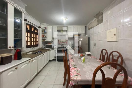 Cozinha de casa à venda com 3 quartos, 132m² em Rudge Ramos, São Bernardo do Campo