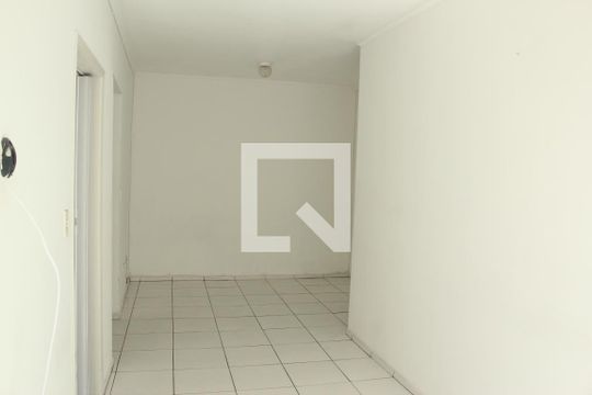 Sala de apartamento para alugar com 2 quartos, 84m² em Jardim Regis, São Paulo