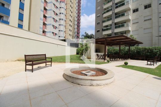 Área comum - Lareira externa de kitnet/studio para alugar com 1 quarto, 50m² em Botafogo, Campinas