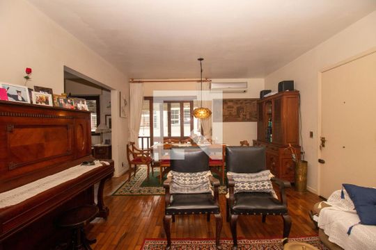 Sala de apartamento à venda com 3 quartos, 220m² em Rio Branco, Porto Alegre