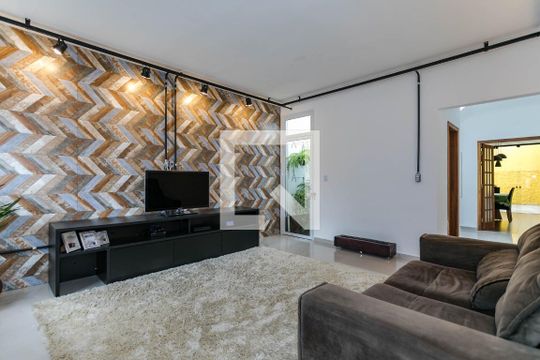 Casa para alugar com 3 quartos, 143m² em Parque Morumbi, Mogi das Cruzes