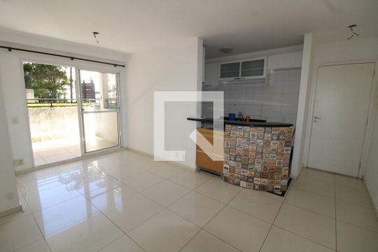 Apartamento à venda com 3 quartos, 76m² em Sítio da Figueira, São Paulo