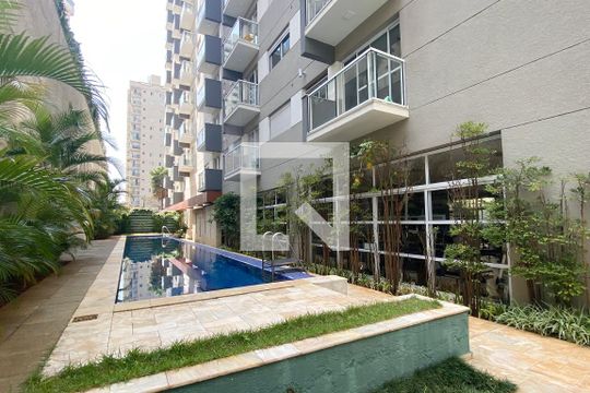 Piscina de apartamento para alugar com 1 quarto, 69m² em Alphaville Industrial, Barueri