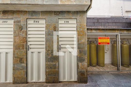 box de apartamento à venda com 3 quartos, 90m² em Coração Eucarístico, Belo Horizonte