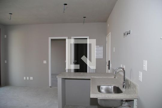 Sala/Cozinha de apartamento à venda com 1 quarto, 44m² em Jardim Paulista, São Paulo