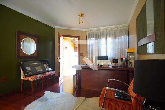 Sala 1 de casa para alugar com 4 quartos, 220m² em Jardim São Pedro, Porto Alegre