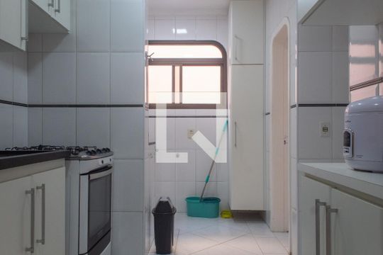 Cozinha de apartamento para alugar com 3 quartos, 115m² em Loteamento Joao Batista Juliao, Guarujá