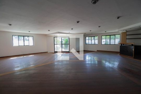 Sala  de casa à venda com 6 quartos, 568m² em Recreio dos Bandeirantes, Rio de Janeiro