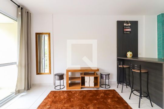 Sala de kitnet/studio para alugar com 1 quarto, 31m² em Jardim Ampliação, São Paulo