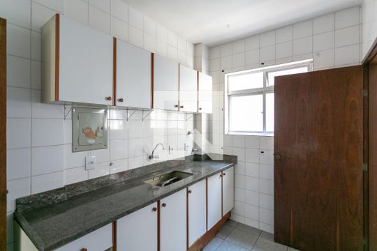Cozinha de apartamento para alugar com 3 quartos, 95m² em Funcionários, Belo Horizonte