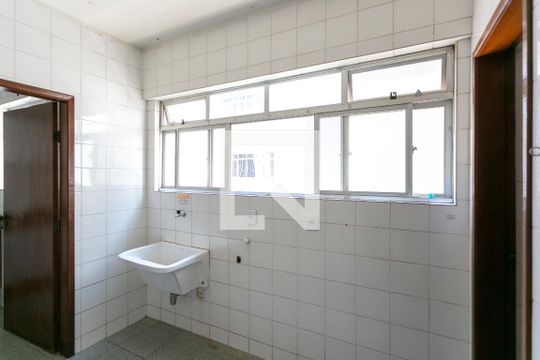 Área de Serviço de apartamento para alugar com 3 quartos, 95m² em Funcionários, Belo Horizonte