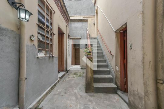 Quintal de casa para alugar com 3 quartos, 400m² em Vila Buarque, São Paulo