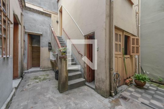 Quintal de casa para alugar com 3 quartos, 400m² em Vila Buarque, São Paulo